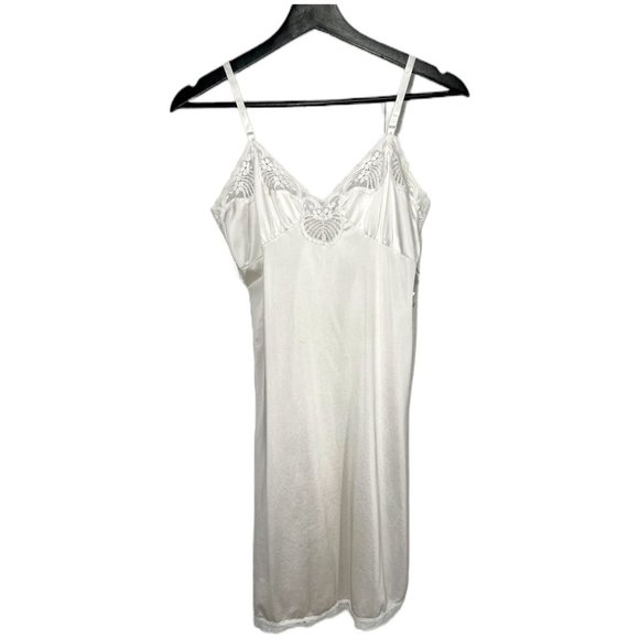 Vintage Other - Vintage 90s Lace Floral Detail Trim Knee Length Off White Nylon Medium